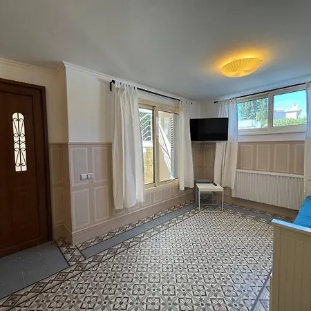 Aurelia Villa